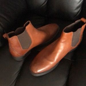 Geox Respira men’s medium brown ankle boot. Size 45.